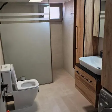 View On Scorpios - Ktena נידרי